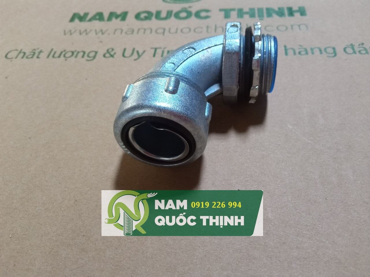 Nên Dùng Ốc Xiết Ruột Gà Hay Co L Xiết Ruột Gà ?