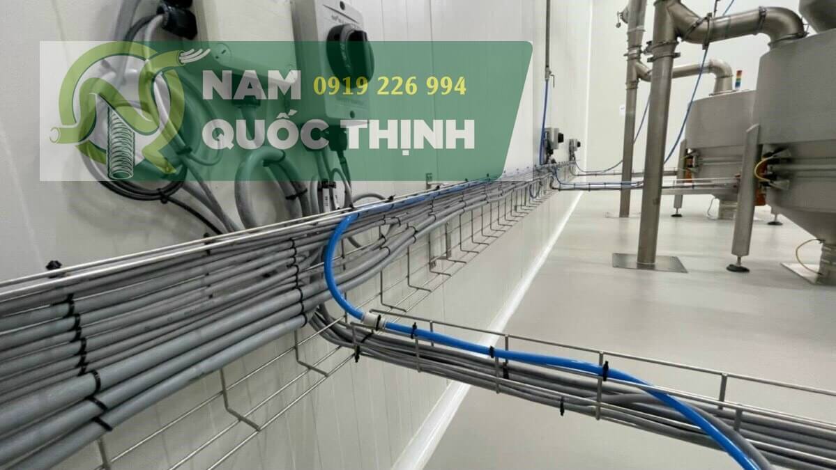 Máng Cáp Dạng Lưới Ưu Điểm Như Thế Nào?